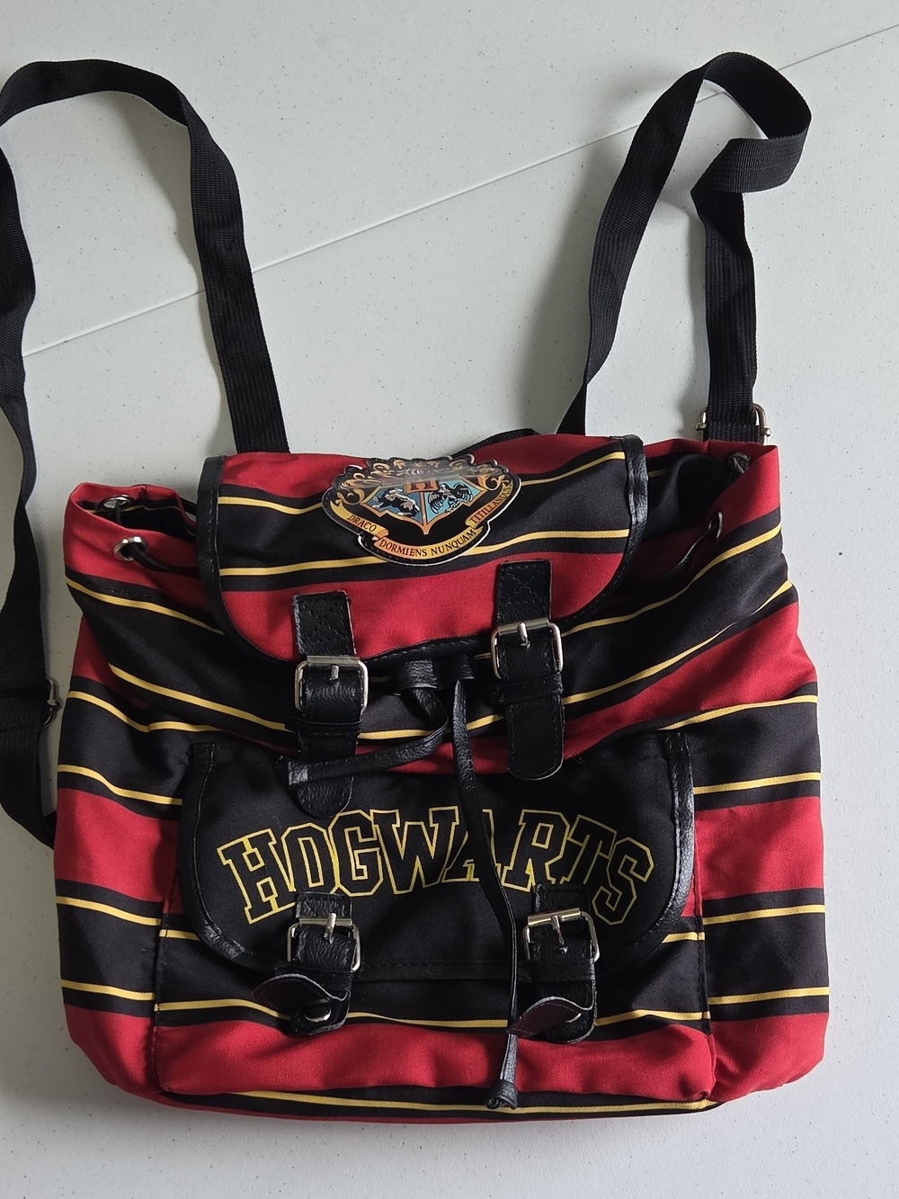 Hogwarts Harry Potter Striped Slouchy Rucksack Backpack Buckle Snaps Red/Black